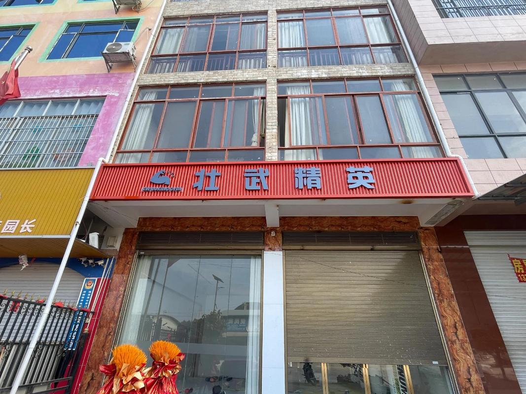 平源广告 专业制作各类门头招牌与发光字，软膜灯箱定制专家